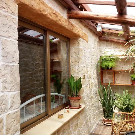 Lo Sparviero Dello Stagnone Appartement *